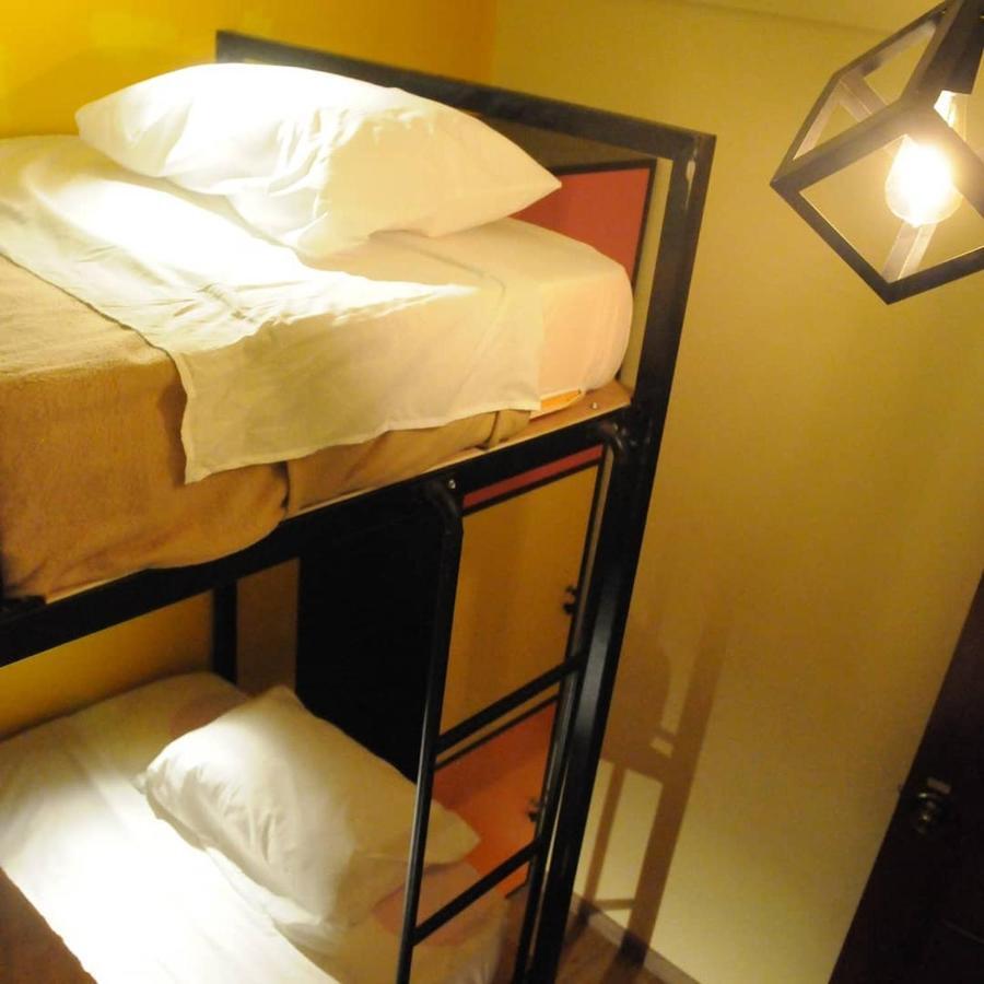 Happy Tree Hostel Peru リマ エクステリア 写真