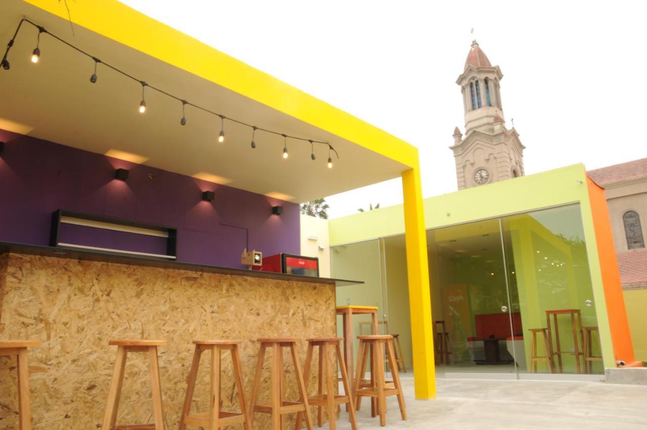 Happy Tree Hostel Peru リマ エクステリア 写真