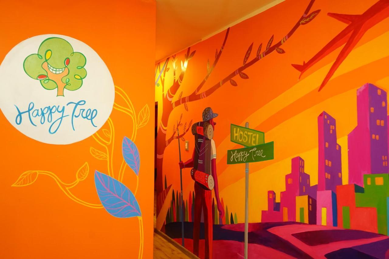 Happy Tree Hostel Peru リマ エクステリア 写真